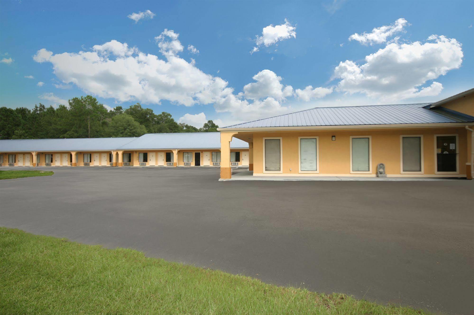 Days Inn By Wyndham Defuniak Springs DeFuniak Springs Exterior foto