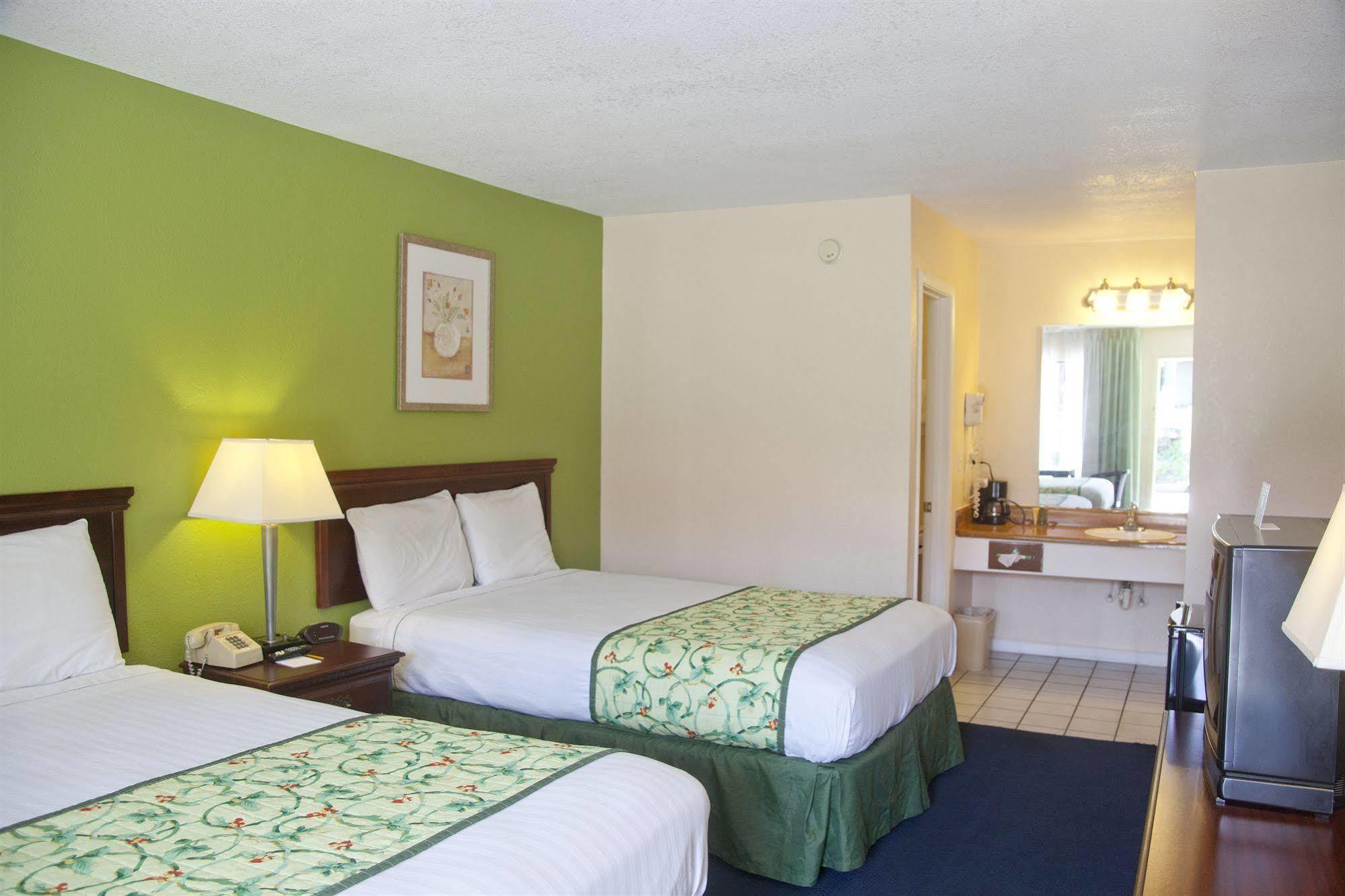 Days Inn By Wyndham Defuniak Springs DeFuniak Springs Exterior foto